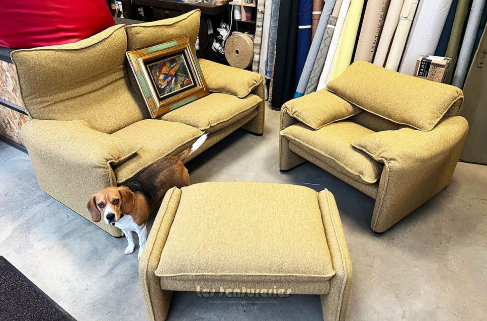 Ensemble canapé, siège et assise