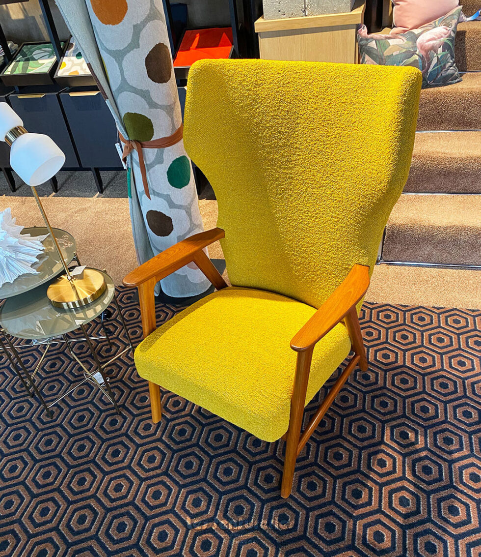 Fauteuil design tapissier